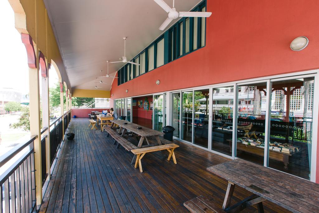 Global Backpackers Cairns Central Exterior photo
